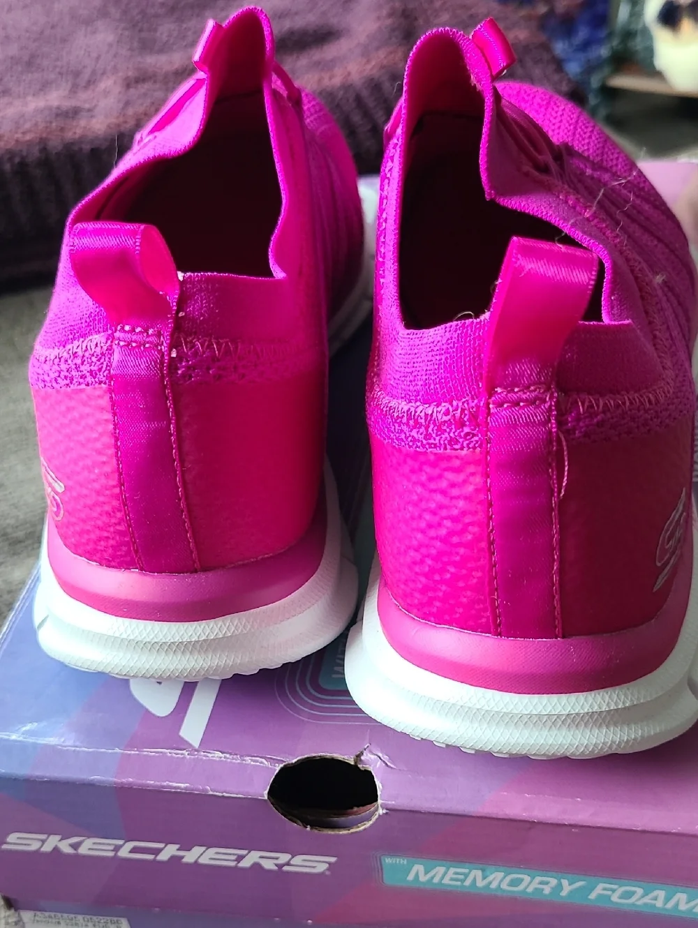 Skechers Women's Hot Pink Knit Slip-On Sneakers Size 9 - Picture 6 of 11